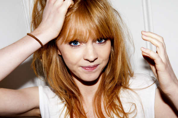 Lucy Rose — une couleur qu’on aime et dont on a besoin